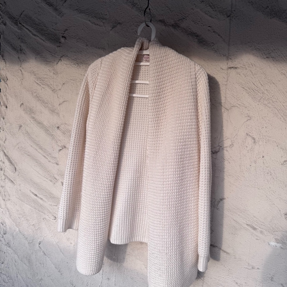 Women's Cream Sweater size: L